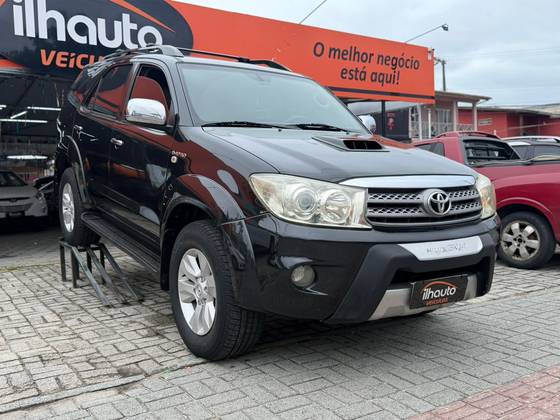 TOYOTA HILUX 3.0 SRV 4X4 CD 16V TURBO INTERCOOLER DIESEL 4P AUTOMÁTICO
